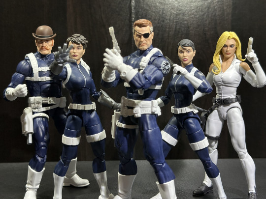 Display by Comicmaster320