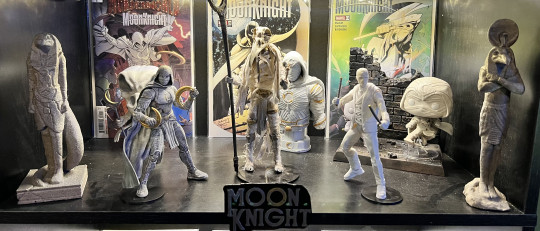 Display by Chaucer89