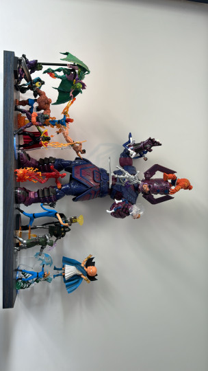 Display by TDA.Collection