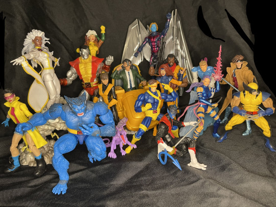 Display by Jurantula: X-Men 90's